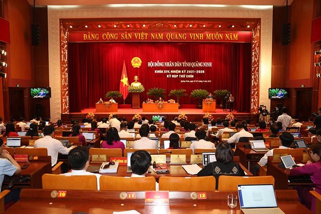 Kỳ họp thứ 9 - kỳ họp giữa năm của HĐND tỉnh Quảng Ninh khoá XIV diễn ra trong 3 ngày, từ 7-9/7/2022. Ảnh: Thu Lê. Kỳ họp thứ 9 - kỳ họp giữa năm của HĐND tỉnh Quảng Ninh khoá XIV diễn ra trong 3 ngày, từ 7-9/7/2022. Ảnh: Thu Lê.