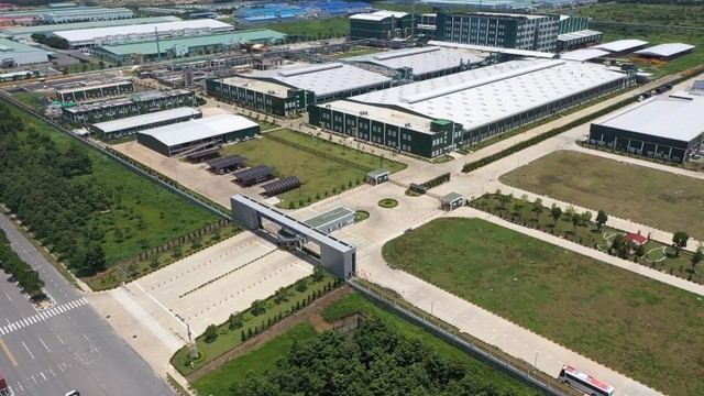 Một khu công nghiệp hiện đại có nhiều nhà máy của nước ngoài trên địa bàn Bến Cát. Một khu công nghiệp hiện đại có nhiều nhà máy của nước ngoài trên địa bàn Bến Cát.