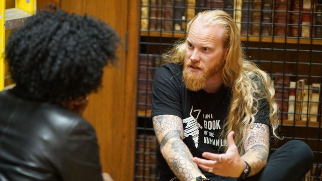 Không phân biệt màu da, tôn giáo, khiếm khuyết... tất cả mọi người đều có thể trở thành một "cuốn sách" tại đây. Không phân biệt màu da, tôn giáo, khiếm khuyết... tất cả mọi người đều có thể trở thành một "cuốn sách" tại đây.