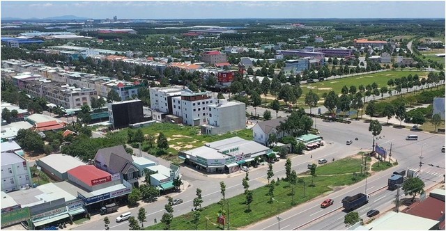 Các dự án đất nền, nhà liền thổ tại các trung tâm đô thị và liền kề khu công nghiệp đang thu hút các nhà đầu tư bất động sản tại Bình Dương.