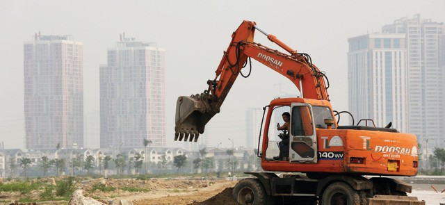 Đẩy mạnh đầu tư công được coi là giải pháp hiệu quả giúp cải thiện sức chống chịu của kinh tế Việt Nam trước ảnh hưởng tiêu cực từ thế giới.