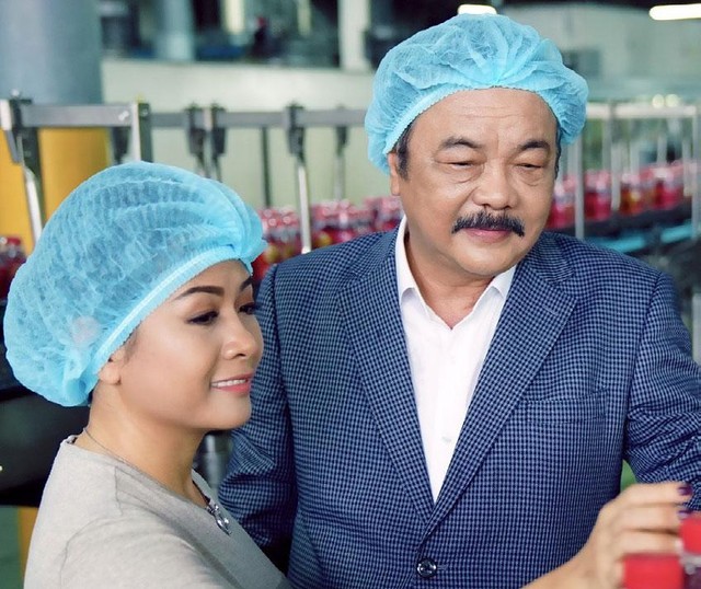 Ông Trần Quí Thanh, Tổng giám đốc và con gái là Trần Uyên Phương, Phó tổng giám đốc Tập đoàn Tân Hiệp Phát