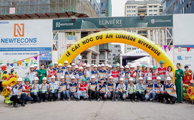 Trong thời gian gần sắp tới, LUMIÈRE riverside sẽ tiếp tục hoàn thiện hạ tầng kỹ thuật bên trong 02 tòa tháp, các căn hộ và hệ tiện ích “xanh” đẳng cấp quốc tế.