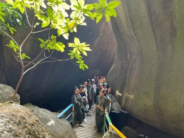 …Thành đồng hoa lửa một thời