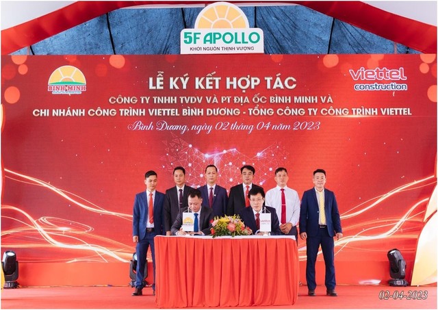 Trong khuôn khổ sự kiện, Hệ thống 5F còn tổ chức Lễ ký kết hợp tác với Viettel Construction để đầu tư phát triển hạ tầng công nghệ cho khu compound thông minh, khép kín, giá rẻ 5F Apollo.
