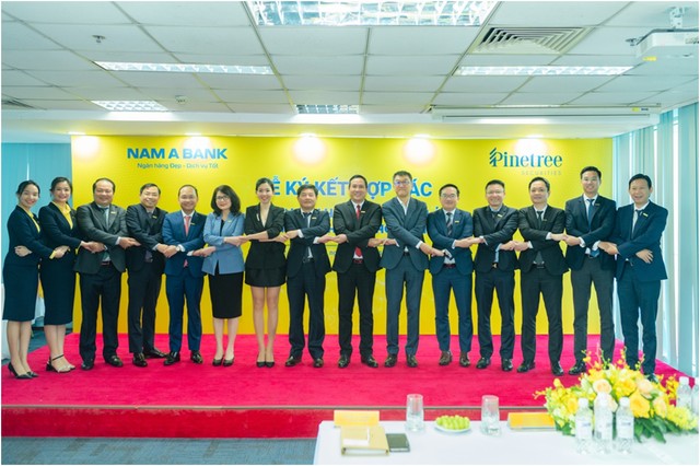 Chứng khoán Pinetree và Nam Á Bank ký thỏa thuận hợp tác chiến lược. Chứng khoán Pinetree và Nam Á Bank ký thỏa thuận hợp tác chiến lược.