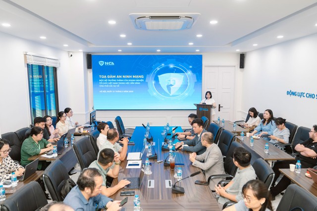 Toàn cảnh tọa đàm &quot;Mức độ trưởng thành của doanh nghiệp, tổ chức Việt Nam trong việc sẵn sàng ứng phó các sự cố an ninh mạng&quot;