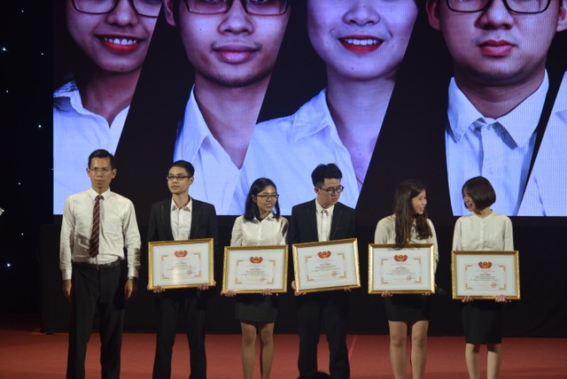 Sinh viên Học viện Tài chính giành Quán quân I-Invest 2017 ảnh 1