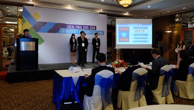 Đại học Ngoại thương TP. HCM chiến thắng cuộc thi Phân tích đầu tư của CFA tại Việt Nam ảnh 1 Đại học Ngoại thương TP. HCM chiến thắng cuộc thi Phân tích đầu tư của CFA tại Việt Nam ảnh 1