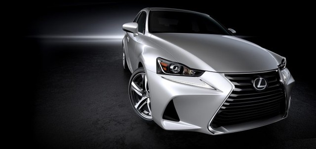 Lexus IS 2017 trình làng với thiết kế cải tiến ảnh 3 Trong đó, lưới tản nhiệt được thay đổi tỷ lệ trên và dưới. Riêng bản F Sport thể thao hơn của Lexus IS 2017 sẽ được trang bị mắt lưới tản nhiệt hình chữ F dạng 3D và được mạ kim loại màu đen. Chưa hết, lưới tản nhiệt của Lexus IS F Sport 2017 còn tích hợp ống hút gió và chia gió cho các bộ phận trong hệ thống phanh, từ đó cải thiện tính khí động học.
