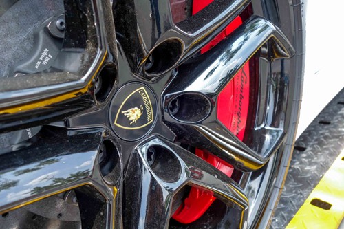 sieu-xe-lamborghini-thu-choi-cua-dai-gia-sai-gon-page-2-7