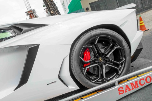 sieu-xe-lamborghini-thu-choi-cua-dai-gia-sai-gon-page-2-6
