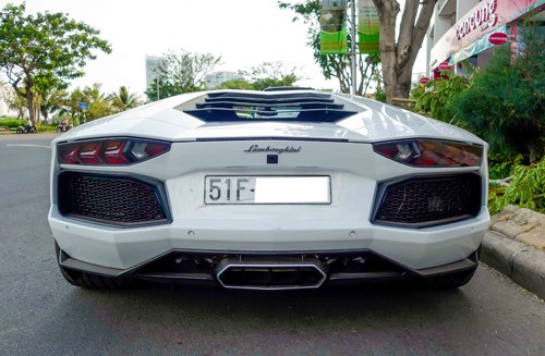 sieu-xe-lamborghini-thu-choi-cua-dai-gia-sai-gon-page-2-4
