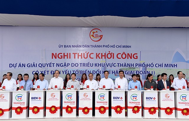 Hình ảnh tại lễ khởi côngDự án Giải quyết ngập do triều khu vực TPHCM có xét đến yếu tố biến đổi khí hậu (giai đoạn I). Ảnh: VGP/Quang Hiếu Hình ảnh tại lễ khởi côngDự án Giải quyết ngập do triều khu vực TPHCM có xét đến yếu tố biến đổi khí hậu (giai đoạn I). Ảnh: VGP/Quang Hiếu