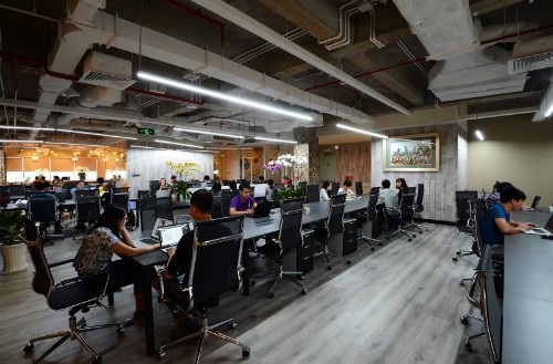 no-ro-mo-hinh-khong-gian-khoi-nghiepneu-luc-truoc-bill-gates-hay-steve-jobs-khoi-nghiep-trong-nha-kho-cua-gia-dinh-thi-ngay-nay-cac-ban-tre-lam-start-up-da-co-the-lam-viec-trong-cac-co-working-spacet-ngay-tai-trung-tam-thanh-pho