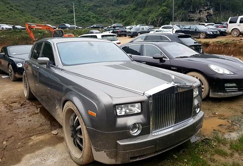 Hơn 50 siêu xe và xe sang tập kết ở Cao Bằng ảnh 4 hon-50-sieu-xe-va-xe-sang-tap-ket-o-bien-gioi-phia-bac-viet-nam-page-2-3