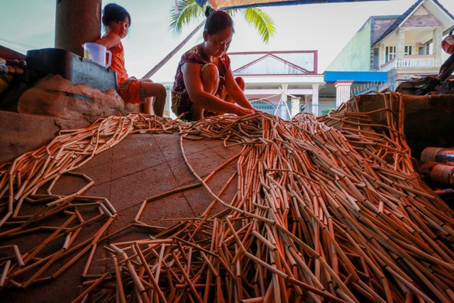 Nghề mành trúc gần nửa thế kỷ ở Sài Gòn ảnh 2 Nghề mành trúc gần nửa thế kỷ ở Sài Gòn ảnh 2