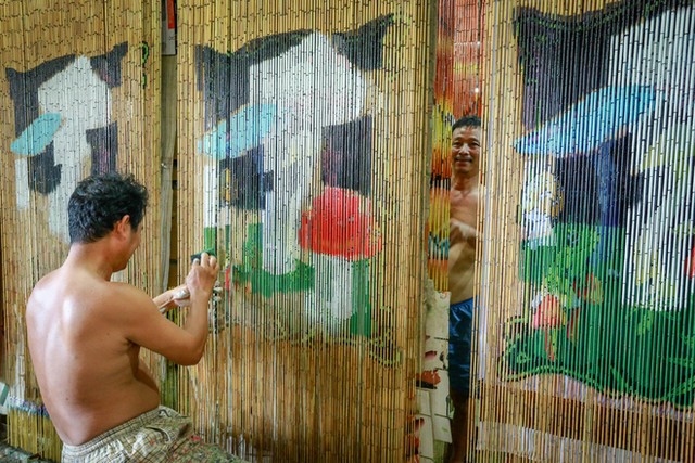 Nghề mành trúc gần nửa thế kỷ ở Sài Gòn ảnh 5 Nghề mành trúc gần nửa thế kỷ ở Sài Gòn ảnh 5
