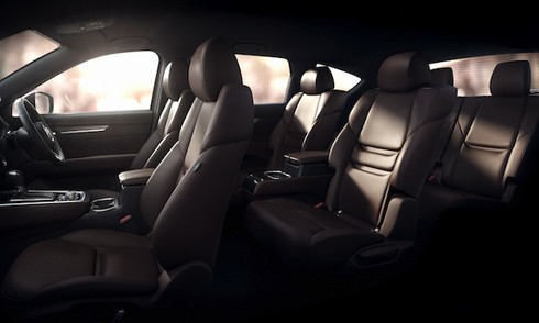 Ảnh thực tế đầu tiên của Mazda CX-8 ảnh 1 anh-thuc-te-dau-tien-cua-mazda-cx-8-1
