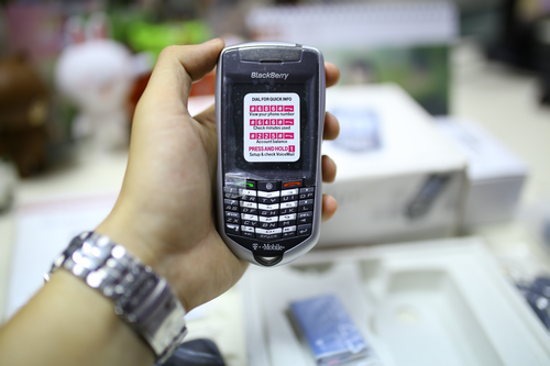 Bộ sưu tập hàng trăm mẫu BlackBerry của dân chơi Sài Gòn ảnh 3 bo-suu-tap-blackberry-hang-hiem-cua-dan-choi-sai-gon-2