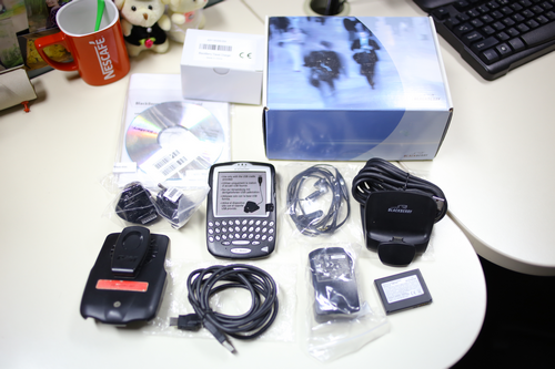 Bộ sưu tập hàng trăm mẫu BlackBerry của dân chơi Sài Gòn ảnh 6 bo-suu-tap-blackberry-la-ma-quen-cua-dan-choi-sai-gon-5