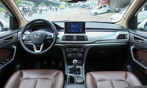 BAIC F5 - MPV 'mơ' cạnh tranh Innova tại Việt Nam ảnh 5 chi-tiet-baic-f5-tai-ha-noi-4