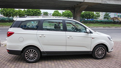BAIC F5 - MPV 'mơ' cạnh tranh Innova tại Việt Nam ảnh 3 chi-tiet-baic-f5-tai-ha-noi-2