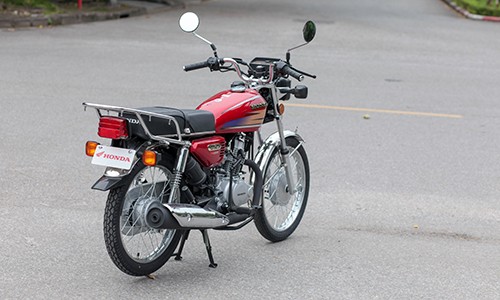 Honda CG125 - 'xe Win kiểu mới' đầu tiên về Việt Nam ảnh 3 chi-tiet-honda-cg125-dau-tien-ve-viet-nam-2