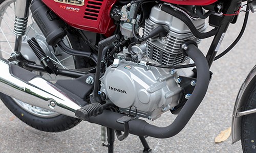 Honda CG125 - 'xe Win kiểu mới' đầu tiên về Việt Nam ảnh 8 chi-tiet-honda-cg125-dau-tien-ve-viet-nam-7