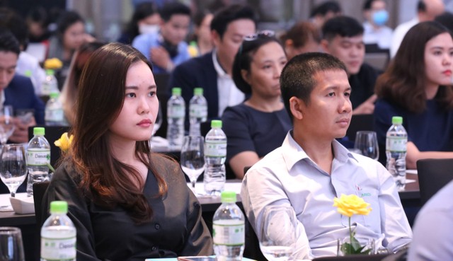 Khách mời chăm chú theo dõi các diễn giả trình bày - Ảnh: Lê Toàn. Khách mời chăm chú theo dõi các diễn giả trình bày - Ảnh: Lê Toàn.
