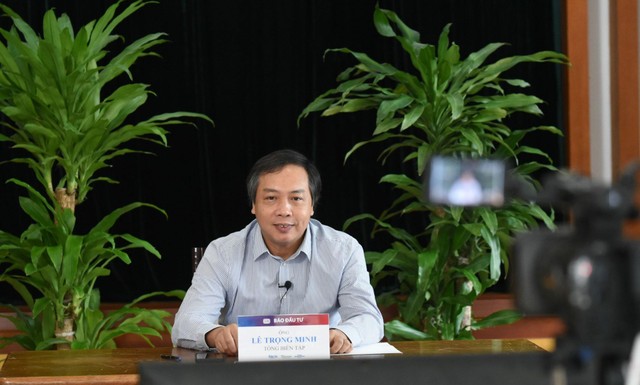 Ông Lê Trọng Minh, Tổng biên tập Báo Đầu tư phát biểu khai mạc buổi tọa đàm. Ông Lê Trọng Minh, Tổng biên tập Báo Đầu tư phát biểu khai mạc buổi tọa đàm.