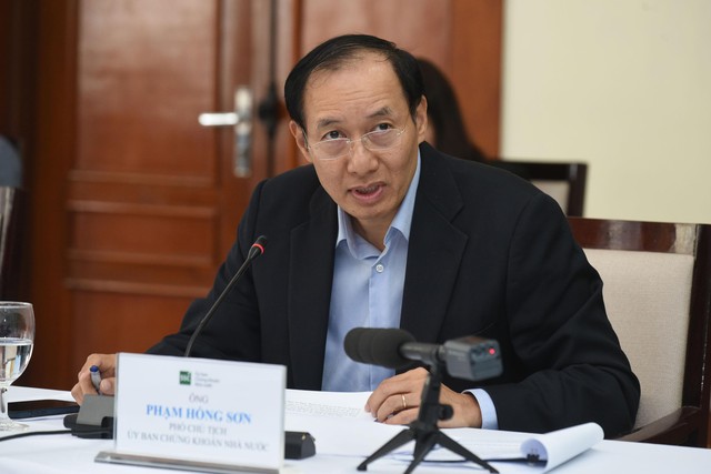 Ông Phạm Hồng Sơn, Phó chủ tịch UBCK trao đổi tại Tọa đàm. Ảnh: Dũng Minh Ông Phạm Hồng Sơn, Phó chủ tịch UBCK trao đổi tại Tọa đàm. Ảnh: Dũng Minh
