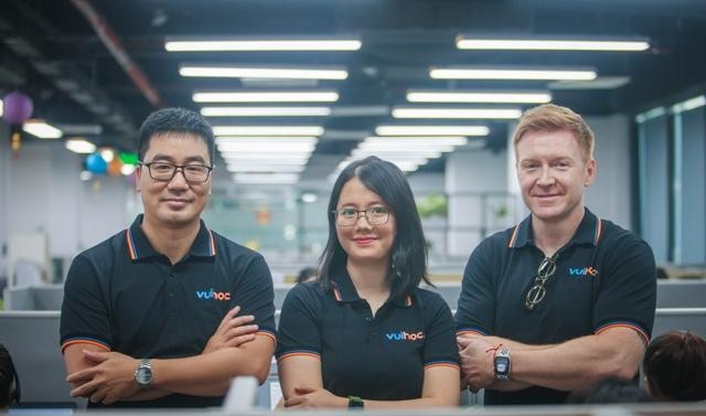 VUIHOC là một trong các startup dồn dập nhận được 2 triệu USD trong vòng gọi vốn gần nhất được dẫn dắt bởi BAce Capital, quỹ đầu tư được hậu thuẫn bởi Ant Group, cùng ba quỹ đầu tư khác bao gồm Vulpes Venture, DT&amp;Investment &amp; Colopl Next, và Nextrans mới đây.