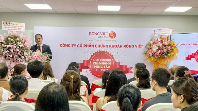 Ông Nguyễn Miên Tuấn, Chủ tịch HĐQT Rồng Việt phát biểu tại sự kiện. Ông Nguyễn Miên Tuấn, Chủ tịch HĐQT Rồng Việt phát biểu tại sự kiện.