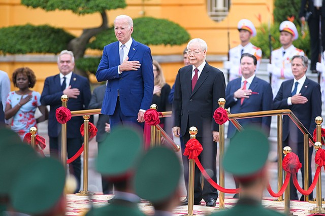 Tổng Bí thư Nguyễn Phú Trọng chủ trì lễ đón chính thức Tổng thống Mỹ Joe Biden thăm cấp nhà nước tới Việt Nam (tháng 9/2023) Tổng Bí thư Nguyễn Phú Trọng chủ trì lễ đón chính thức Tổng thống Mỹ Joe Biden thăm cấp nhà nước tới Việt Nam (tháng 9/2023)