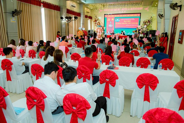 Các cổ đông có mặt đã thông qua tất cả các nội dung báo cáo, tờ trình tại đại hội.