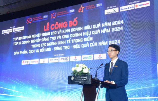 Ông Trương Minh Tiến, Giám đốc Điều hành Viet Research phát biểu tại buổi lễ