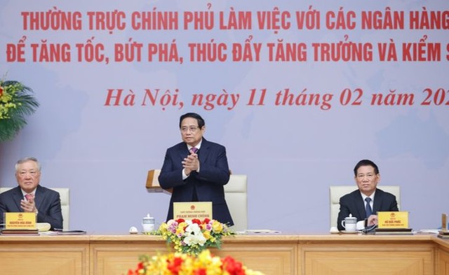 Thủ tướng Chính phủ Phạm Minh Chính chủ trì Hội nghị Thường trực Chính phủ làm việc với các ngân hàng thương mại. (Ảnh: VGP/Nhật Bắc) Thủ tướng Chính phủ Phạm Minh Chính chủ trì Hội nghị Thường trực Chính phủ làm việc với các ngân hàng thương mại. (Ảnh: VGP/Nhật Bắc)