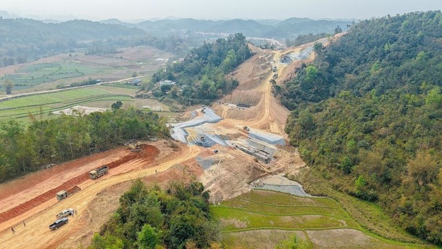 Thi công dự án Đồng Đăng - Trà Lĩnh tại gói thầu Km8+500-Km16+000 (xã Bắc Việt, huyện Văn Lãng, tỉnh Lạng Sơn). Thi công dự án Đồng Đăng - Trà Lĩnh tại gói thầu Km8+500-Km16+000 (xã Bắc Việt, huyện Văn Lãng, tỉnh Lạng Sơn).