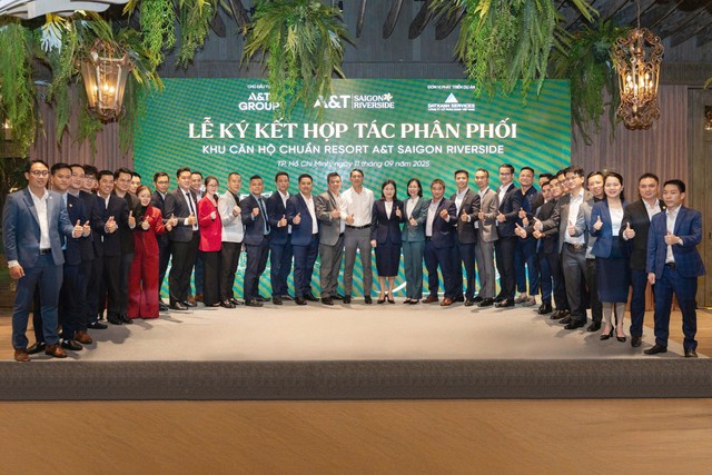 Đơn vị phát triển dự án DXMD Vietnam chính thức ký kết hợp tác với hơn 35 đối tác phân phối chiến lược dưới sự chứng kiến của Chủ đầu tư A&T Group, đơn vị phát triển dự án DXMD Vietnam cùng với các lãnh đạo cấp cao đến từ các đơn vị. Đơn vị phát triển dự án DXMD Vietnam chính thức ký kết hợp tác với hơn 35 đối tác phân phối chiến lược dưới sự chứng kiến của Chủ đầu tư A&T Group, đơn vị phát triển dự án DXMD Vietnam cùng với các lãnh đạo cấp cao đến từ các đơn vị.