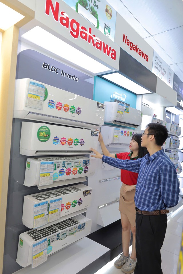 Điều hòa không khí - sản phẩm chủ lực của Nagakawa ghi nhận vị trí bán chạy Top 1 tại hệ thống Điện máy Xanh. Điều hòa không khí - sản phẩm chủ lực của Nagakawa ghi nhận vị trí bán chạy Top 1 tại hệ thống Điện máy Xanh.