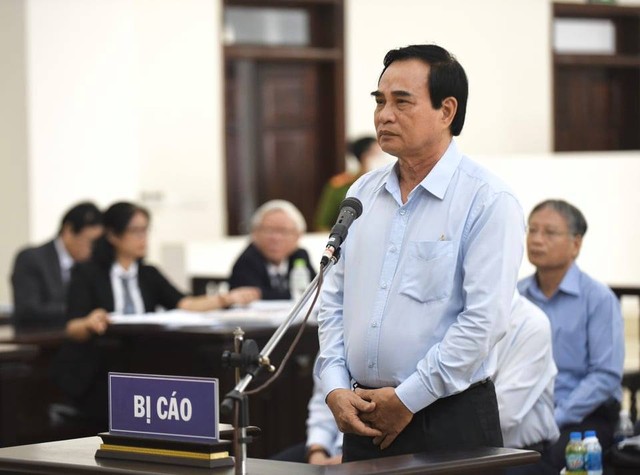 Cựu Chủ tịch Đà Nẵng mong tòa xem xét “phao cứu sinh” của các bị cáo ảnh 1 Cựu Chủ tịch Đà Nẵng mong tòa xem xét “phao cứu sinh” của các bị cáo ảnh 1