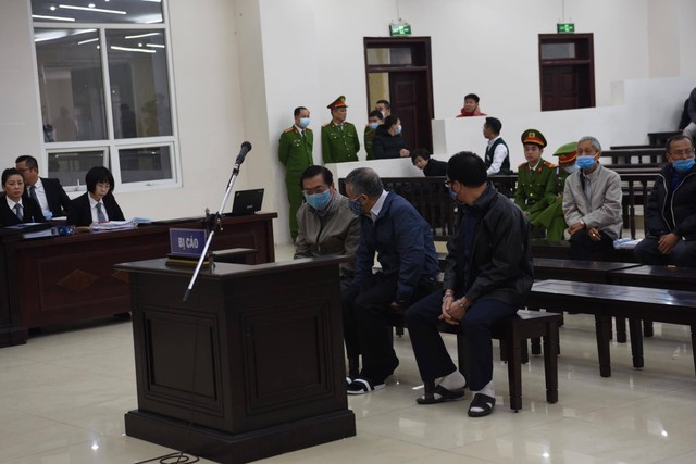 Các bị cáo tại tòa.