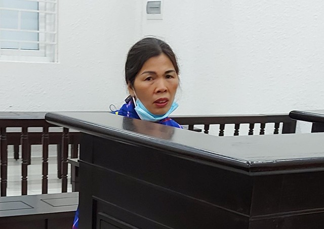 Bị cáo Vân tại tòa. Bị cáo Vân tại tòa.