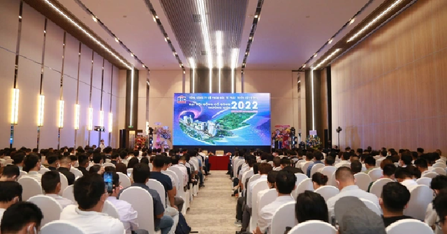 Nhà đầu tư tham dự không còn chỗ ngồi ngày 22/4/2022. Nhà đầu tư tham dự không còn chỗ ngồi ngày 22/4/2022.