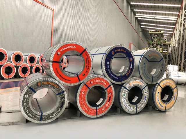 Cuộn tôn thành phẩm KING, WIN và SVIET của Tôn Đông Á Cuộn tôn thành phẩm KING, WIN và SVIET của Tôn Đông Á