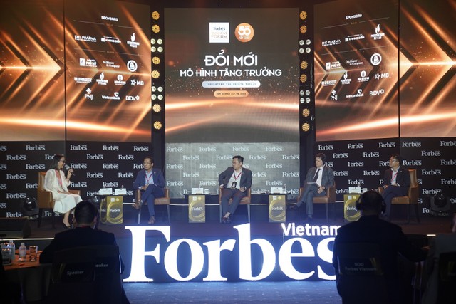 Phiên thảo luận “Thách thức mới – Cơ hội mới” tại Diễn đàn Kinh doanh 2023 Phiên thảo luận “Thách thức mới – Cơ hội mới” tại Diễn đàn Kinh doanh 2023