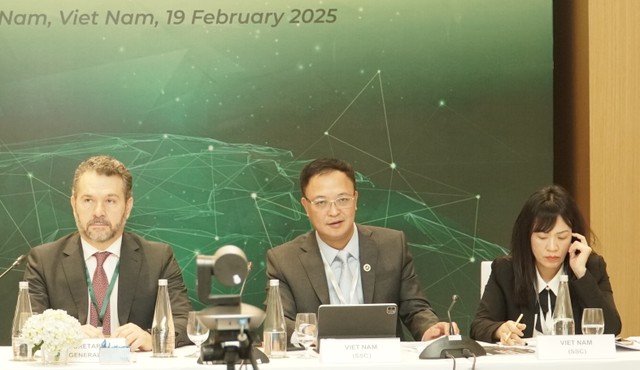 Phó chủ tịch UBCKNN Bùi Hoàng Hải điều hành phiên họp Phó chủ tịch UBCKNN Bùi Hoàng Hải điều hành phiên họp