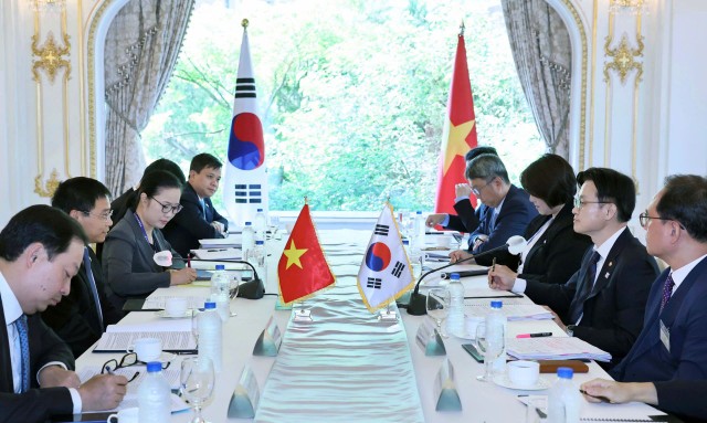 Toàn cảnh buổi làm việc. Ảnh: Việt Tuấn