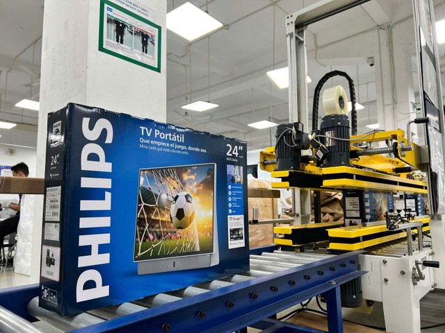 Thành phẩm tivi hoàn thiện được đóng gói cẩn thận